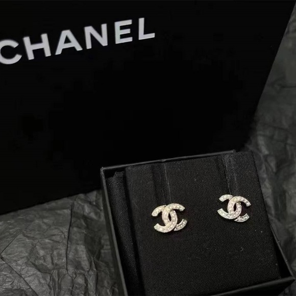 Meet the Posher Jewelry - Chanel Silver Earrings ✧